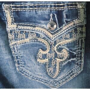 High Rise Easy Straight Rock Revival Jeans "Rosewood" Tag Size: 28 Inseam: 32"